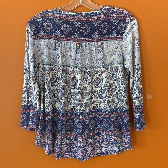 2/$20. Lucky brand ladies blouse in size small. - Picture 3 of 6